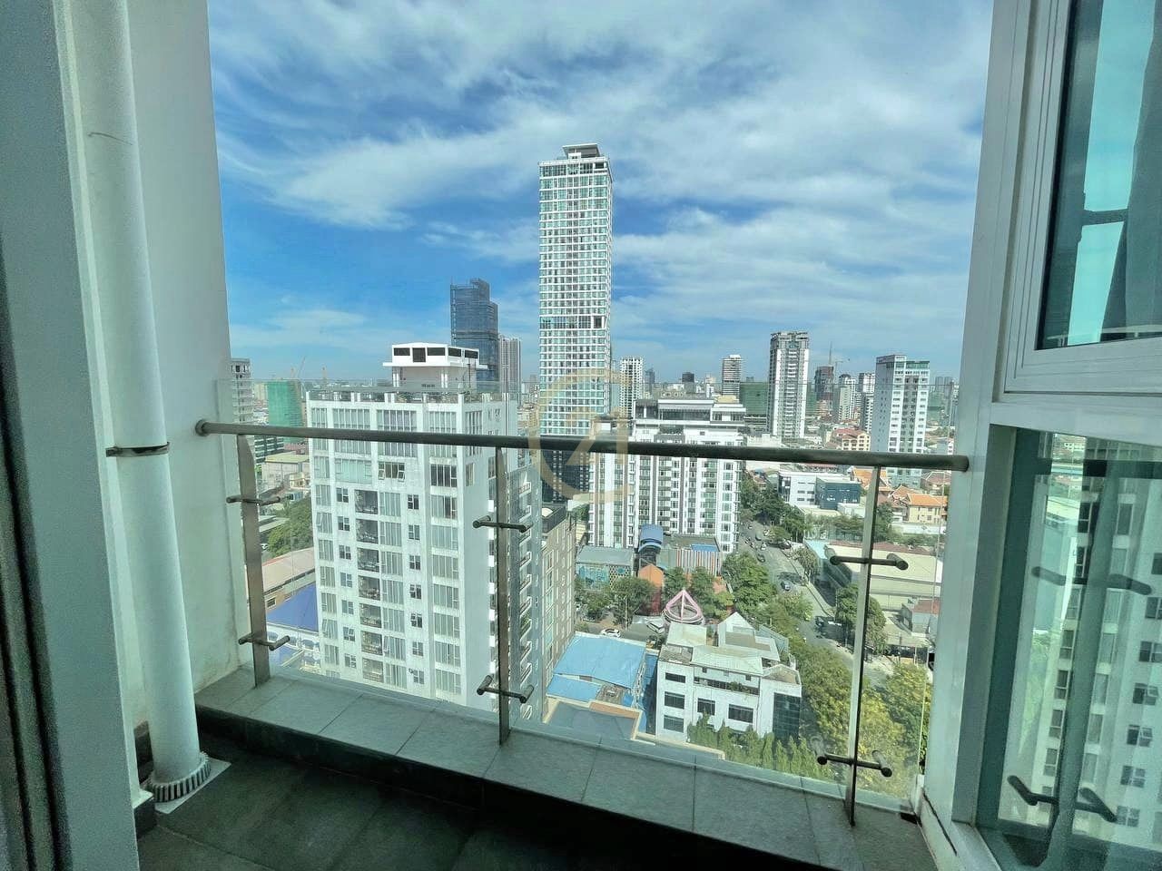 LUXERY STUDIO ROOM FOR RENT