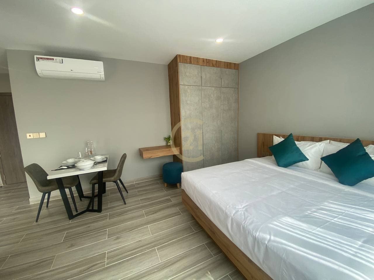 1 LUXERY STUDIO ROOM FOR RENT