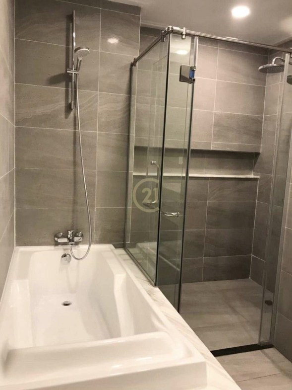 MODERN THREE BEDROOM FOR RENT