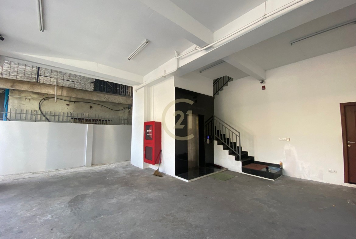 Mordern building for SALE at Tonle Bassac