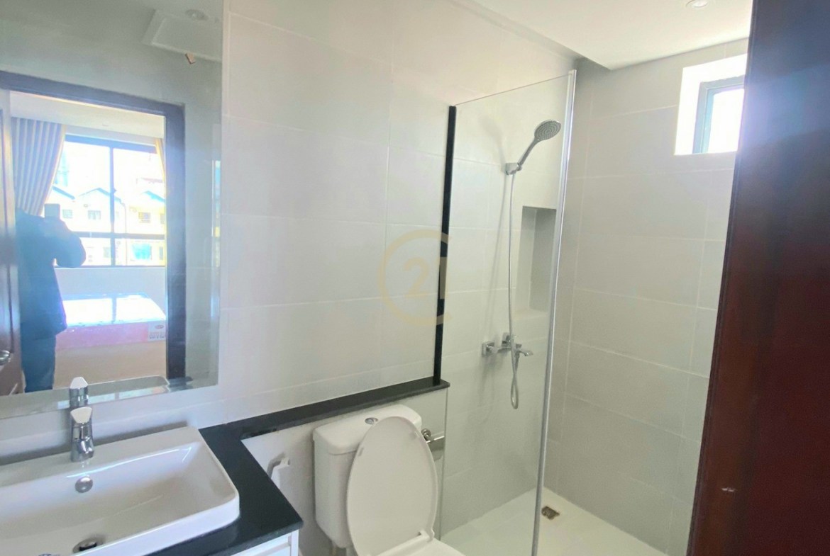 Mordern building for SALE at Tonle Bassac