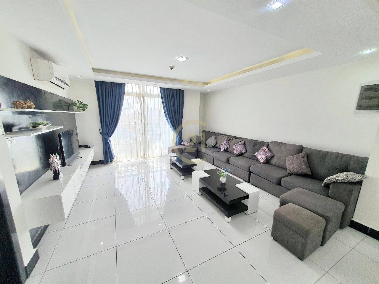 2 MODERN THREE BEDROOM FOR RENT