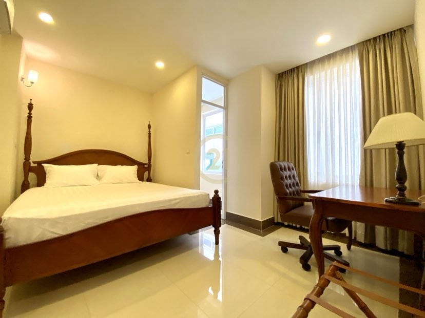 Nice 3 bedroom for rent in bkk1 area with fully furniture.