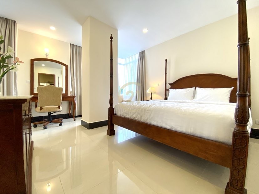 Nice 3 bedroom for rent in bkk1 area with fully furniture.