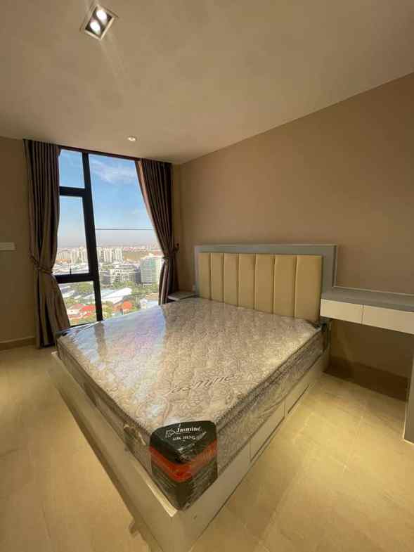 Brand new Condo for rent with fully furniture.