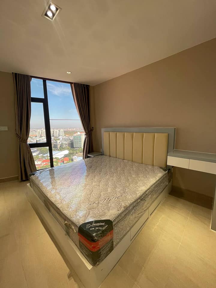 Brand new Condo for rent with fully furniture.
