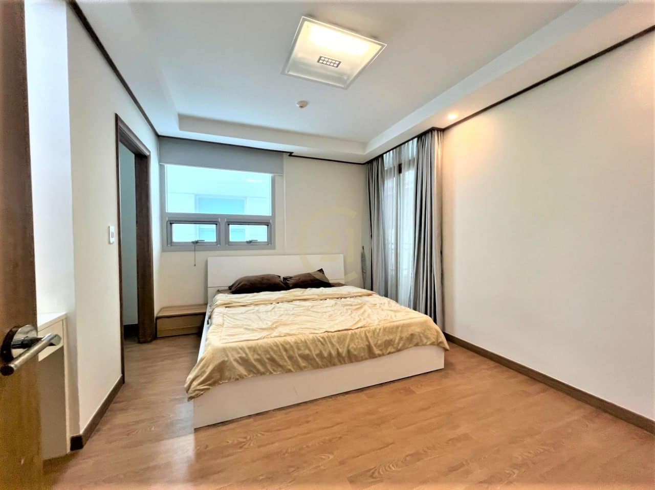 Condo for sale with fully furniture in Bkk1