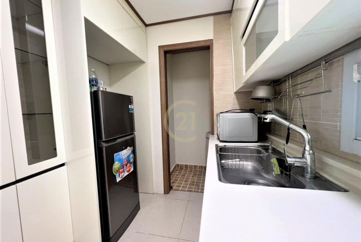 Condo for sale with fully furniture in Bkk1