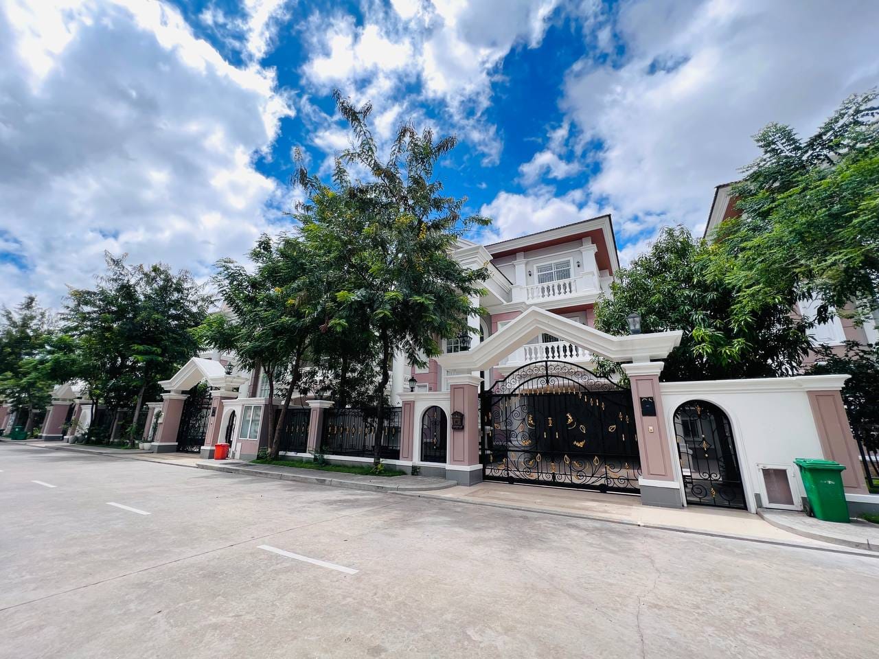 409192464_914406190285673_3681824328914978629_n Villa for rent in Peng hout berng snao