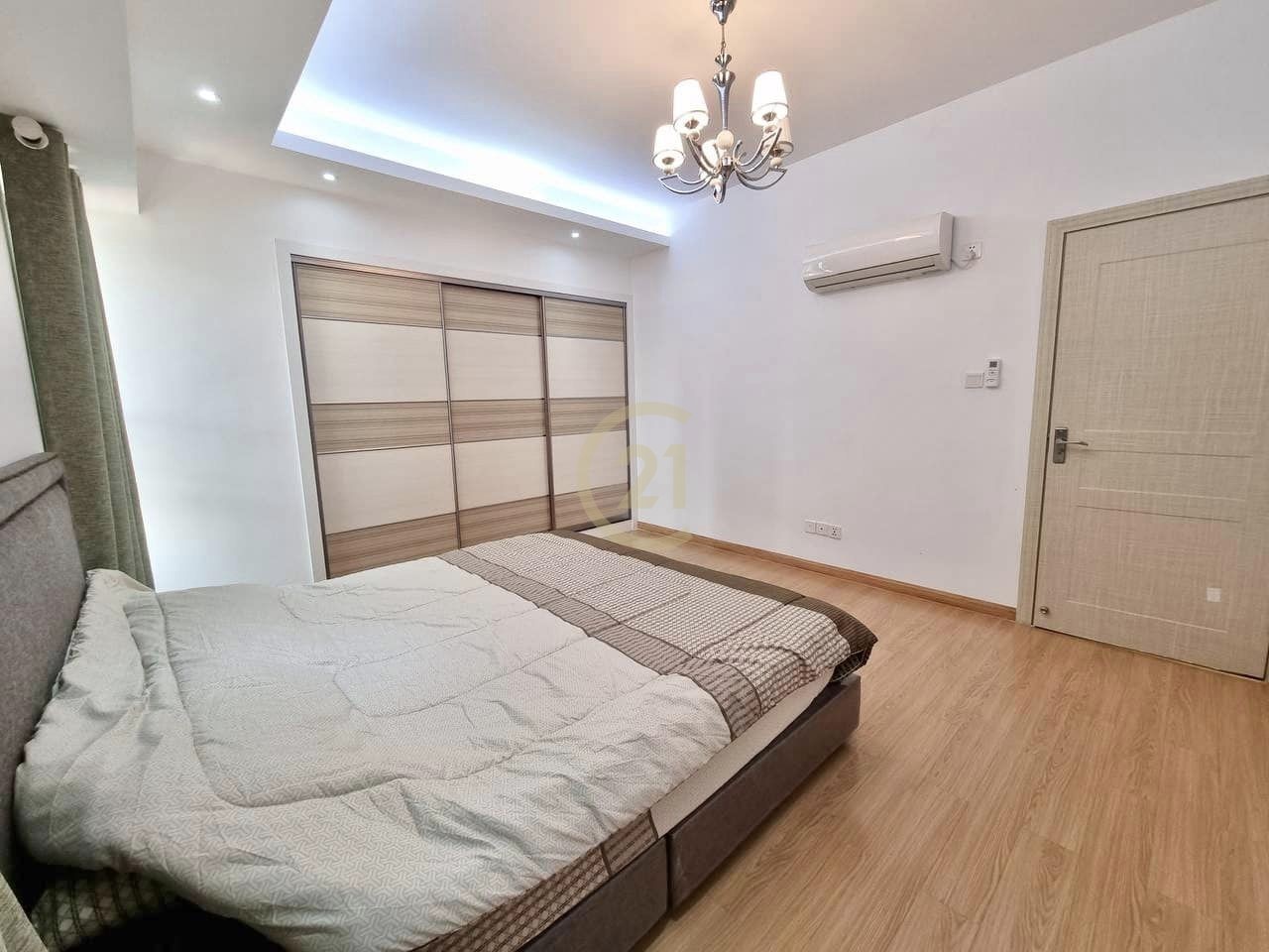 5 MODERN TWO BEDROOM FOR RENT