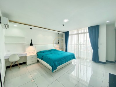 MODERN THREE BEDROOM FOR RENT