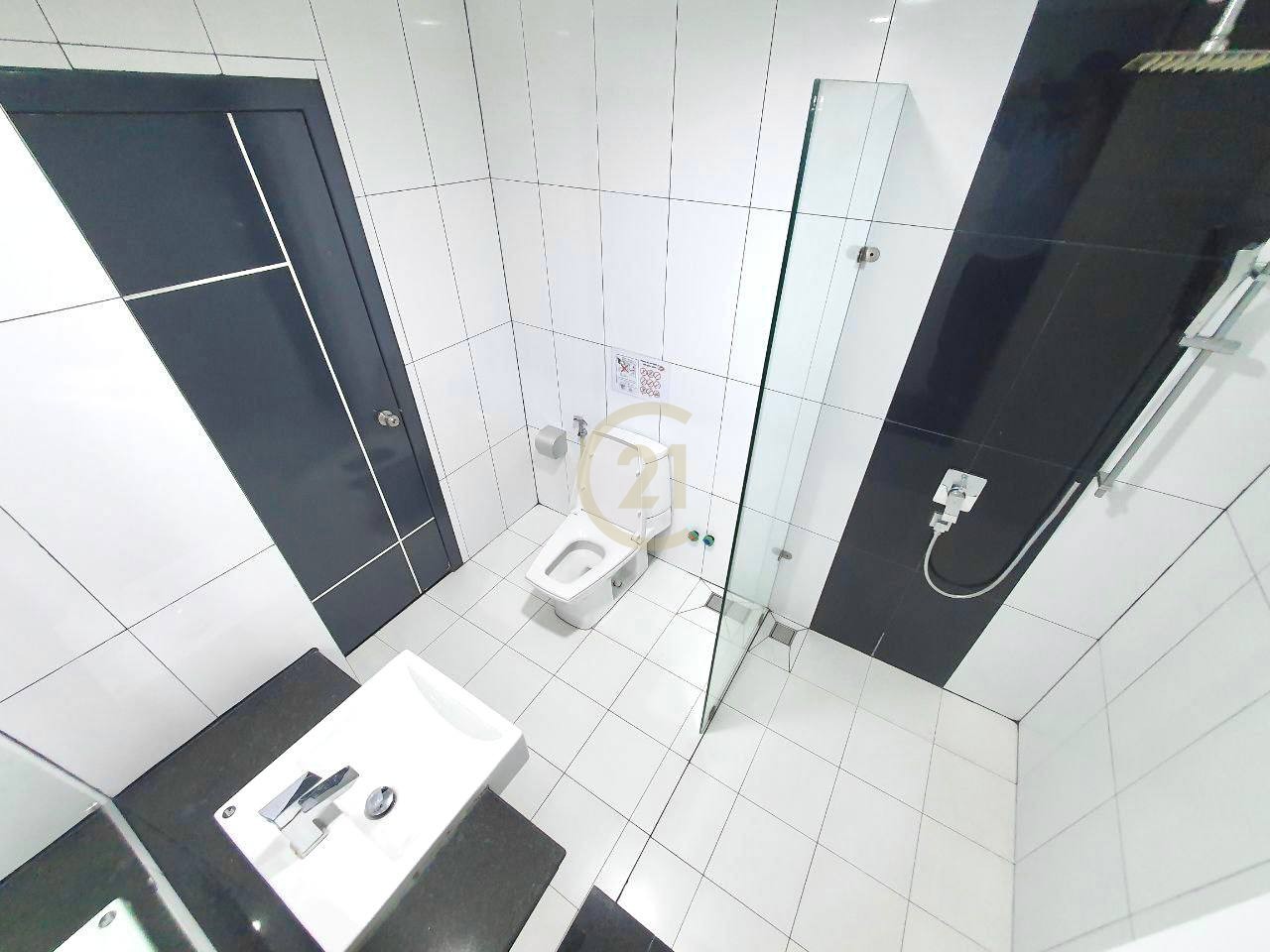 8 MODERN THREE BEDROOM FOR RENT