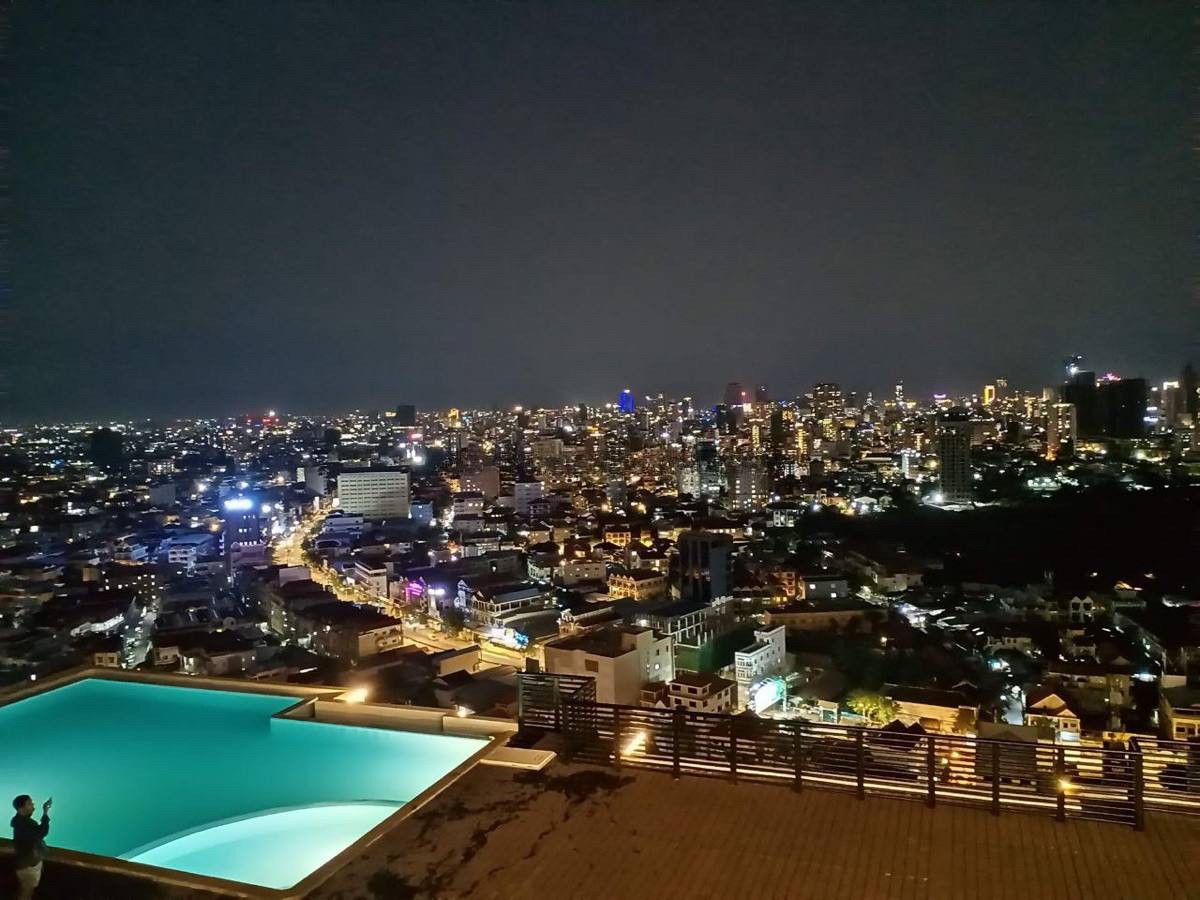 FE4E44A2-E9D1-4BE1-9D76-9F440CEBC42F