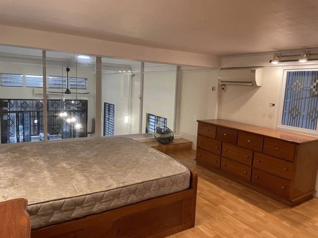 For lease: 2-bedroom shophouse situated in the prestigious BKK3 area