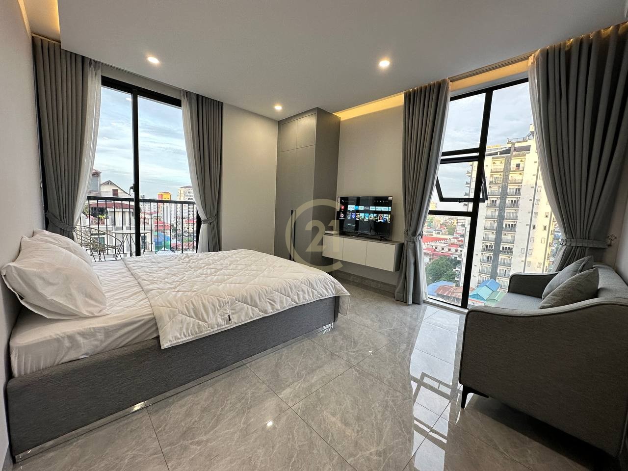 Nice big studio room for rent at TTP