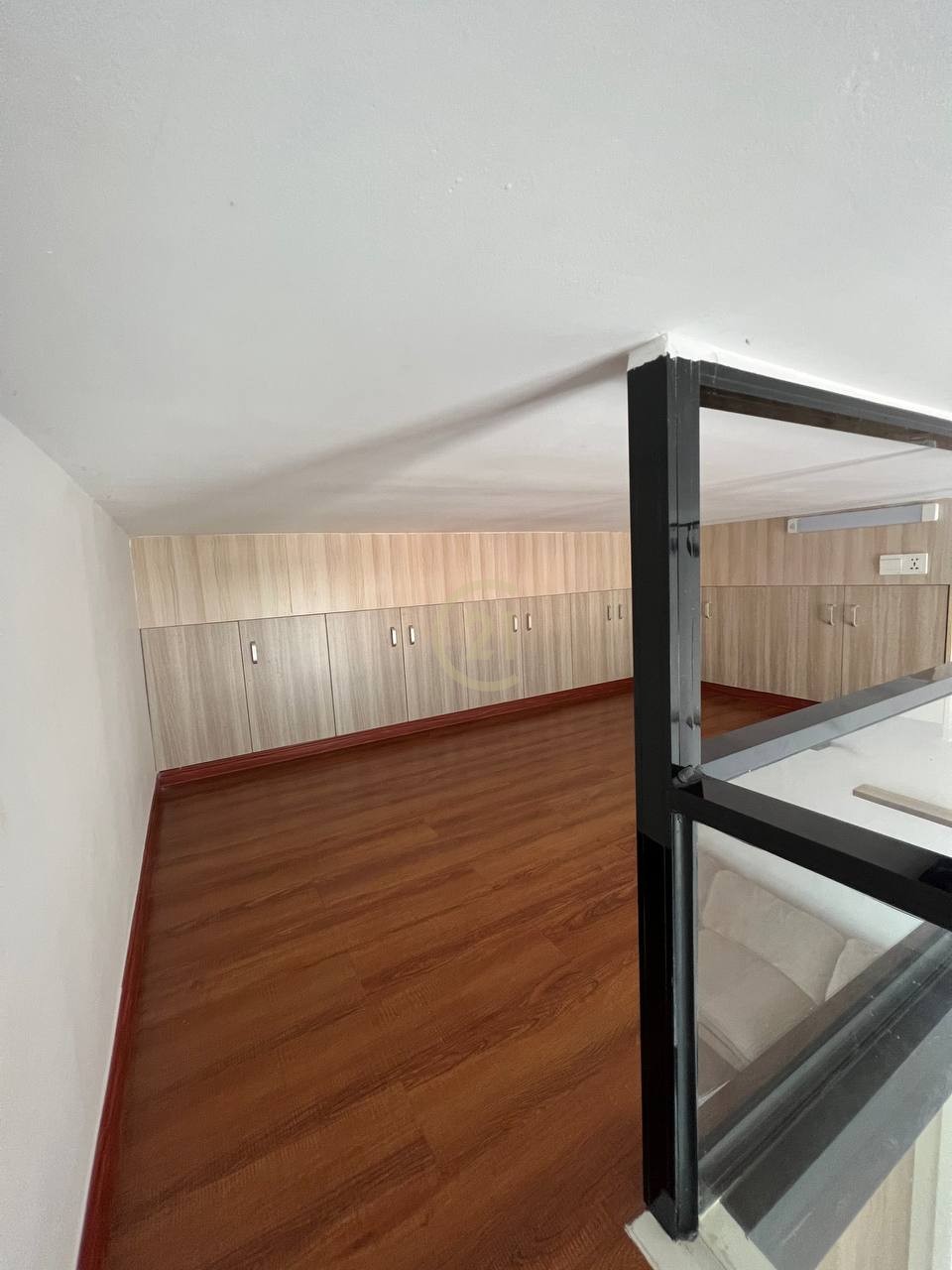 Gorgeous unit for rent in TK
