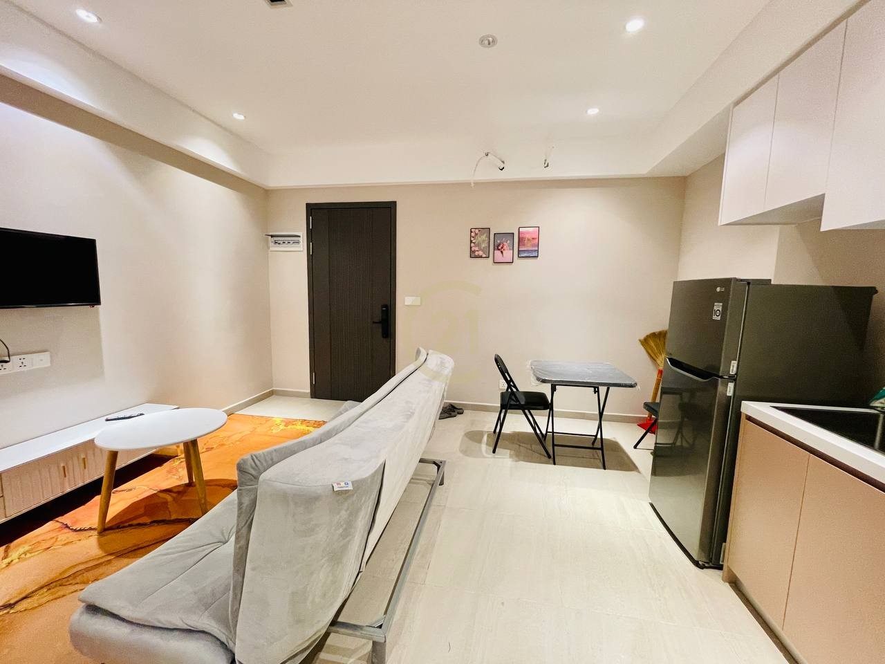One bedroom luxury condo for rent