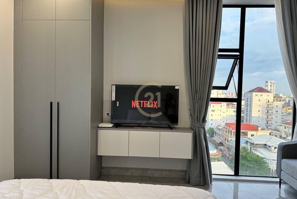 Nice big studio room for rent at TTP