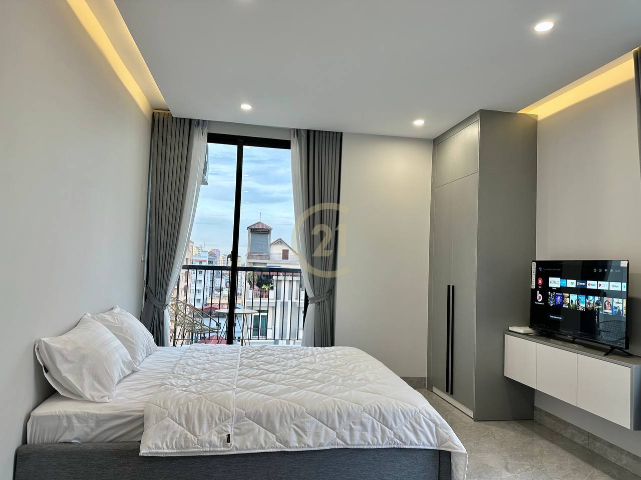 Nice big studio room for rent at TTP