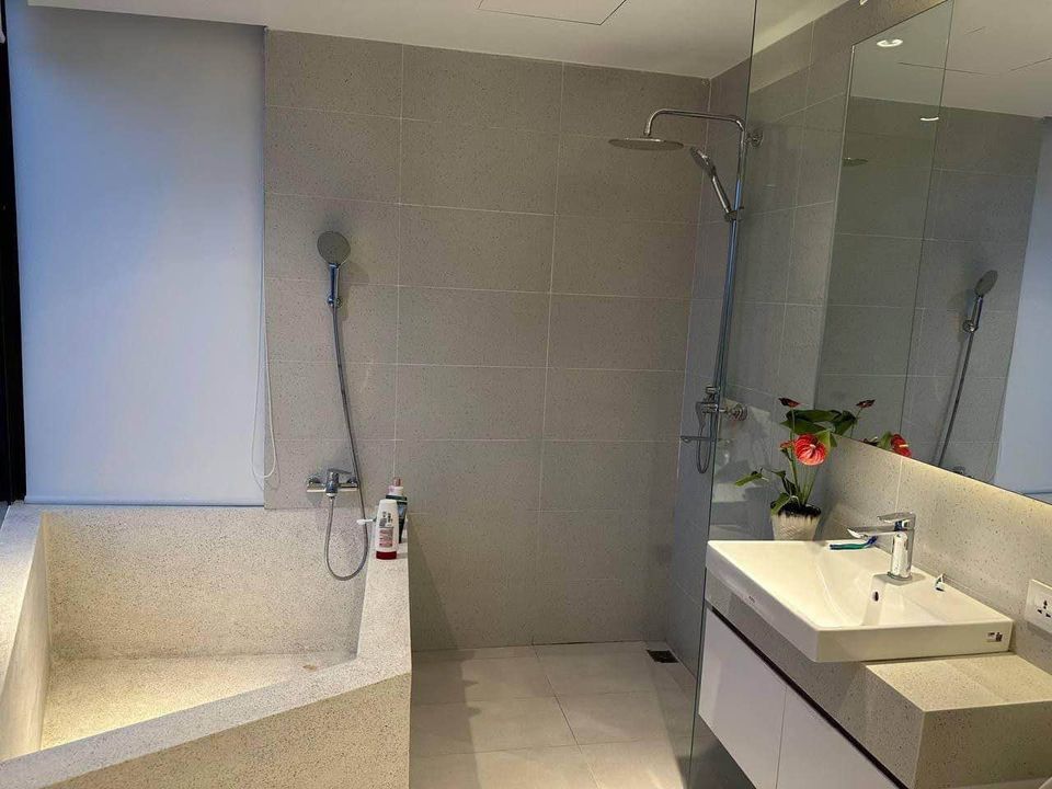 MOERN THREE BEDROOM FOR REN