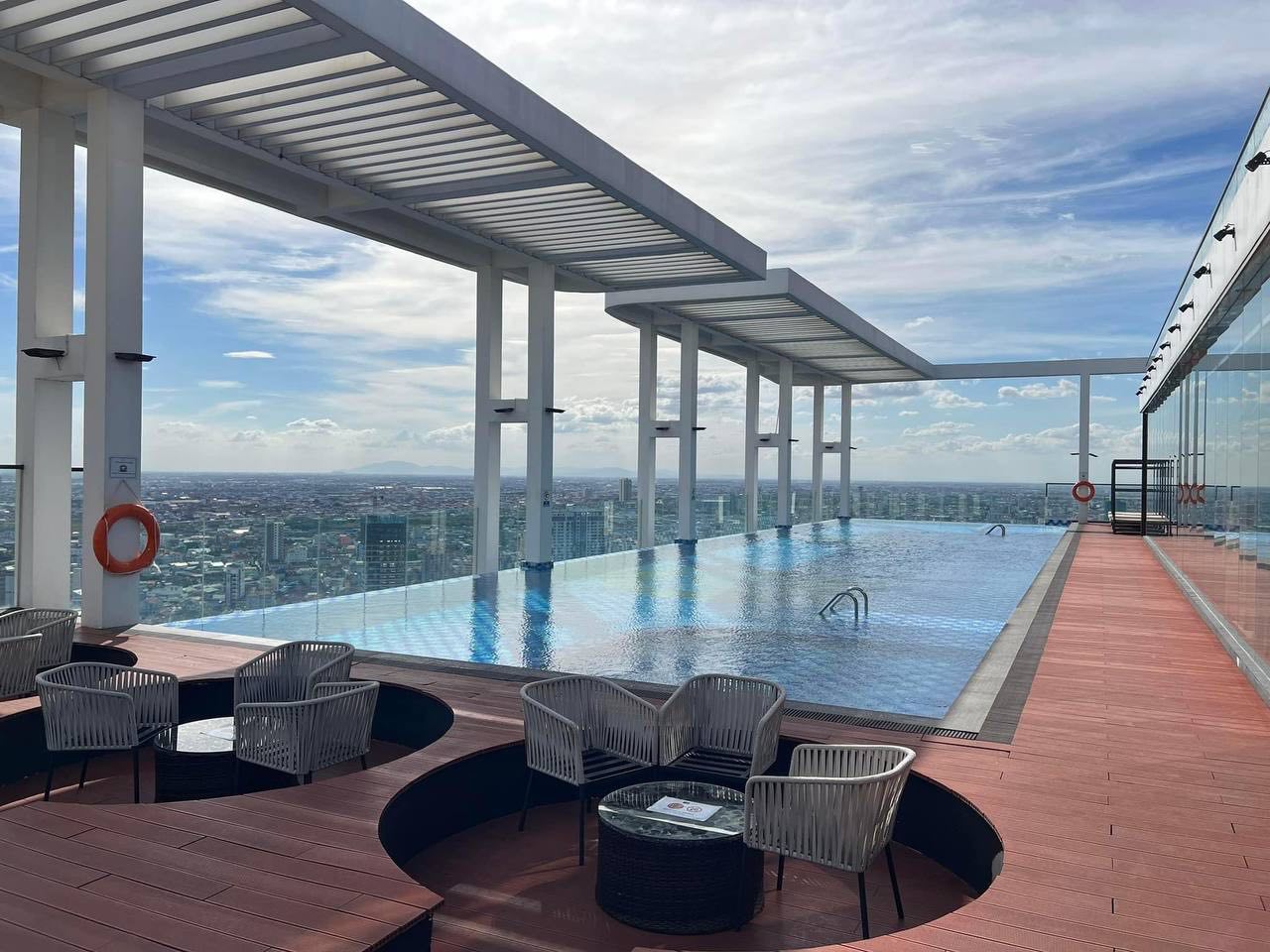 LUXERY TWO BEDROOM FOR RENT