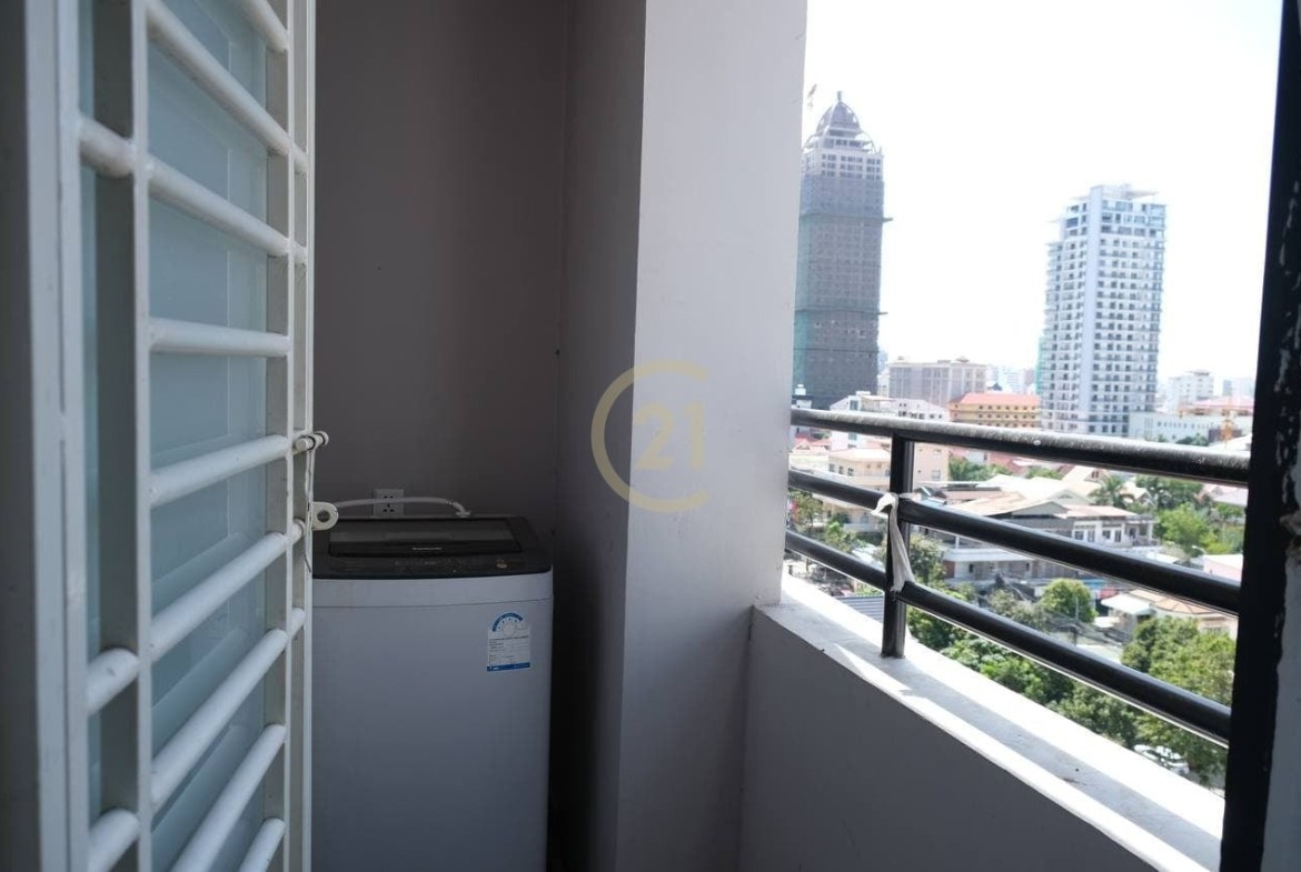 CLASSIC TWO BEDROOM FOR RENT