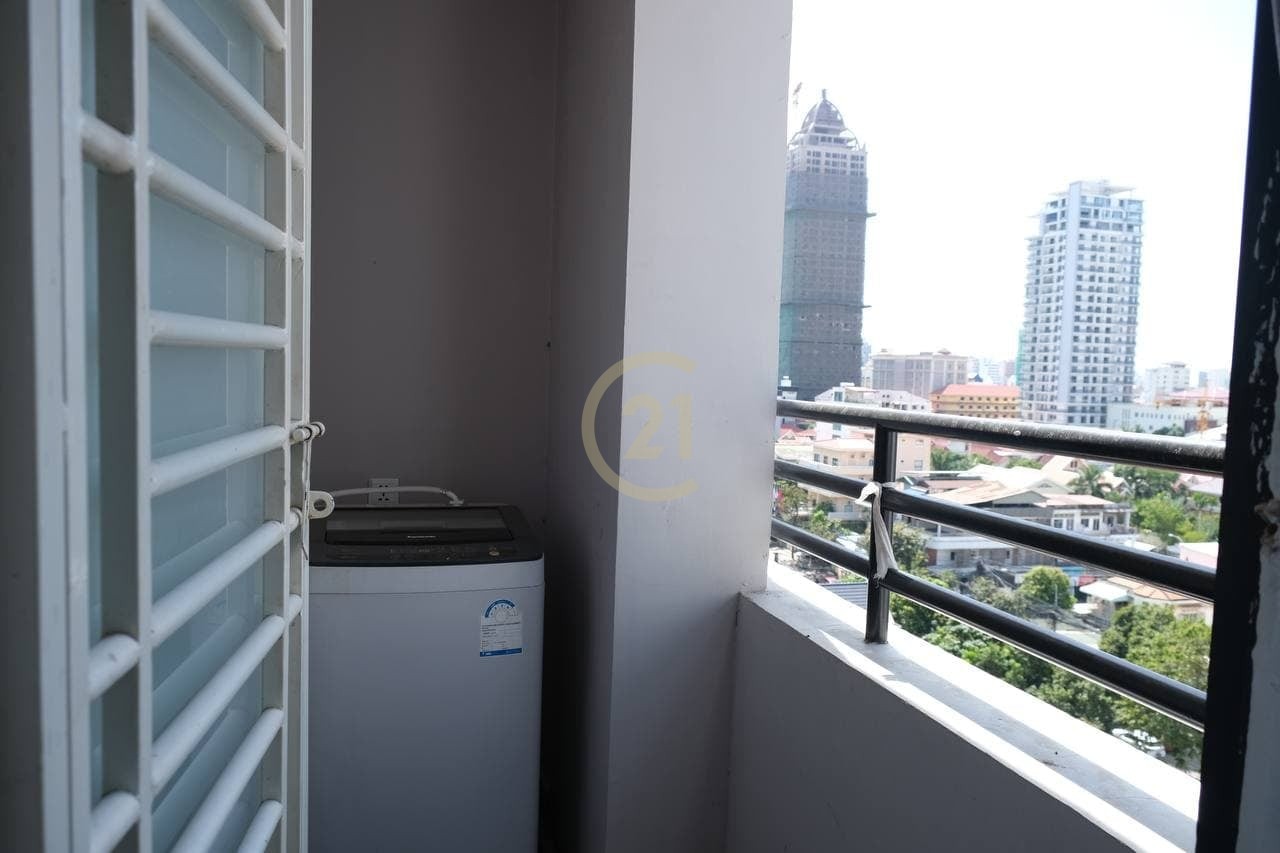 CLASSIC TWO BEDROOM FOR RENT