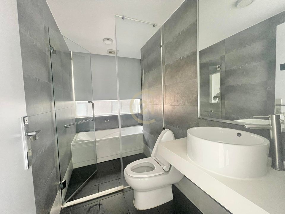 LUXERY THREE BEDROOM FOR RENT