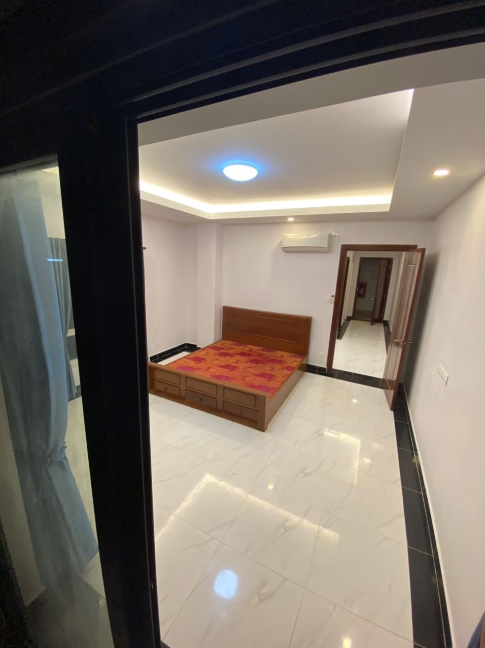 Building for rent with some furniture 19 bedrooms