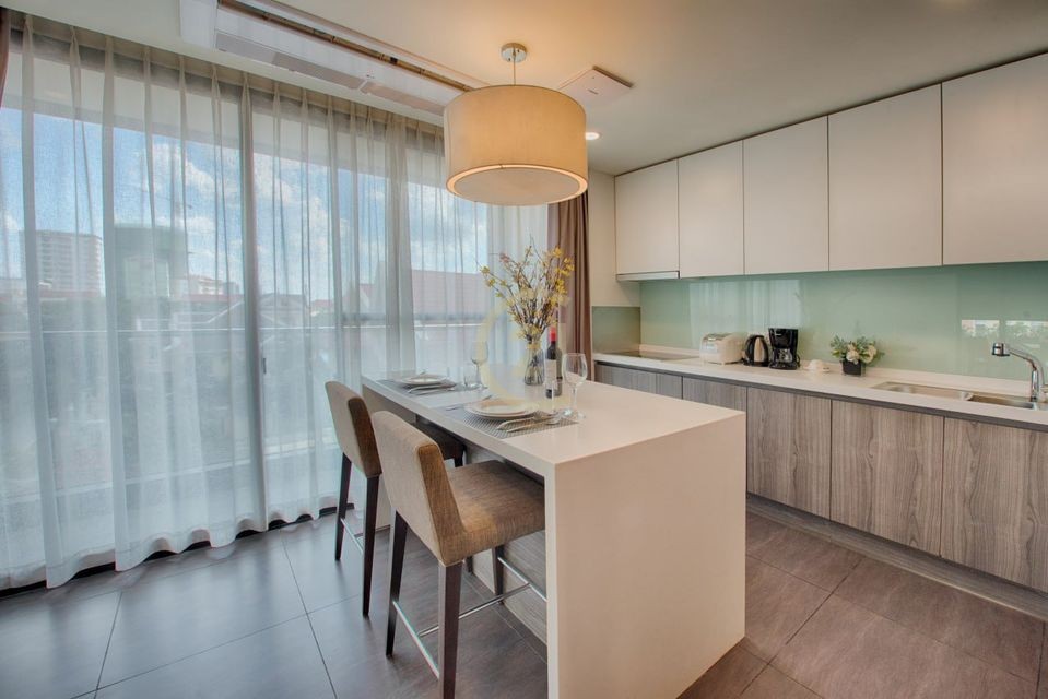 LUXERY ONE BEDROOM FOR RENT