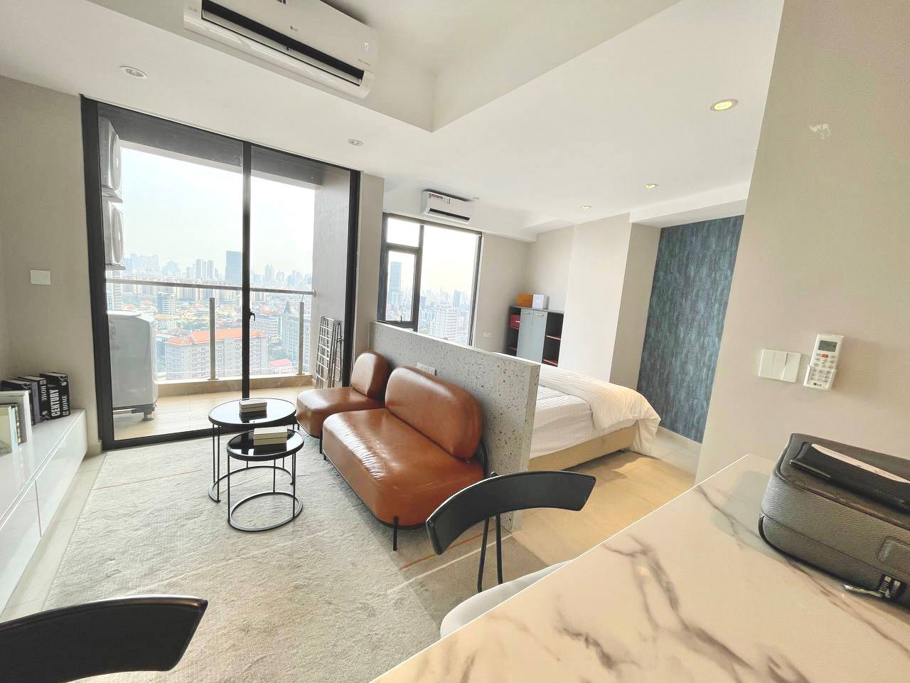 1 BEAUTIFUL ONE BEDROOM FOR RENT