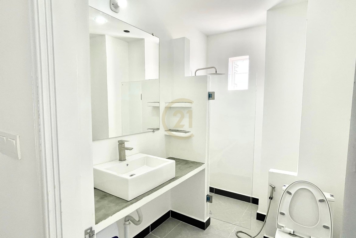 BRAND NEW ONE BEDROOM FOR RENT