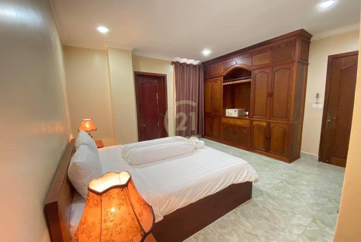 CLASSIC TWO BEDROOM FOR RENT