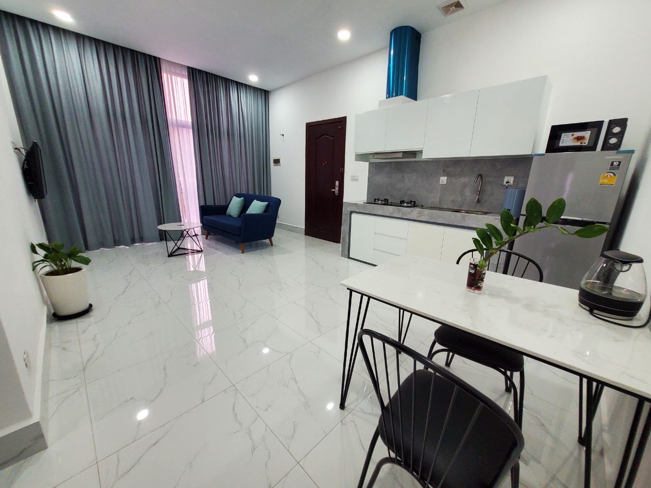 MODERN ONE BEDROOM FOR RENT