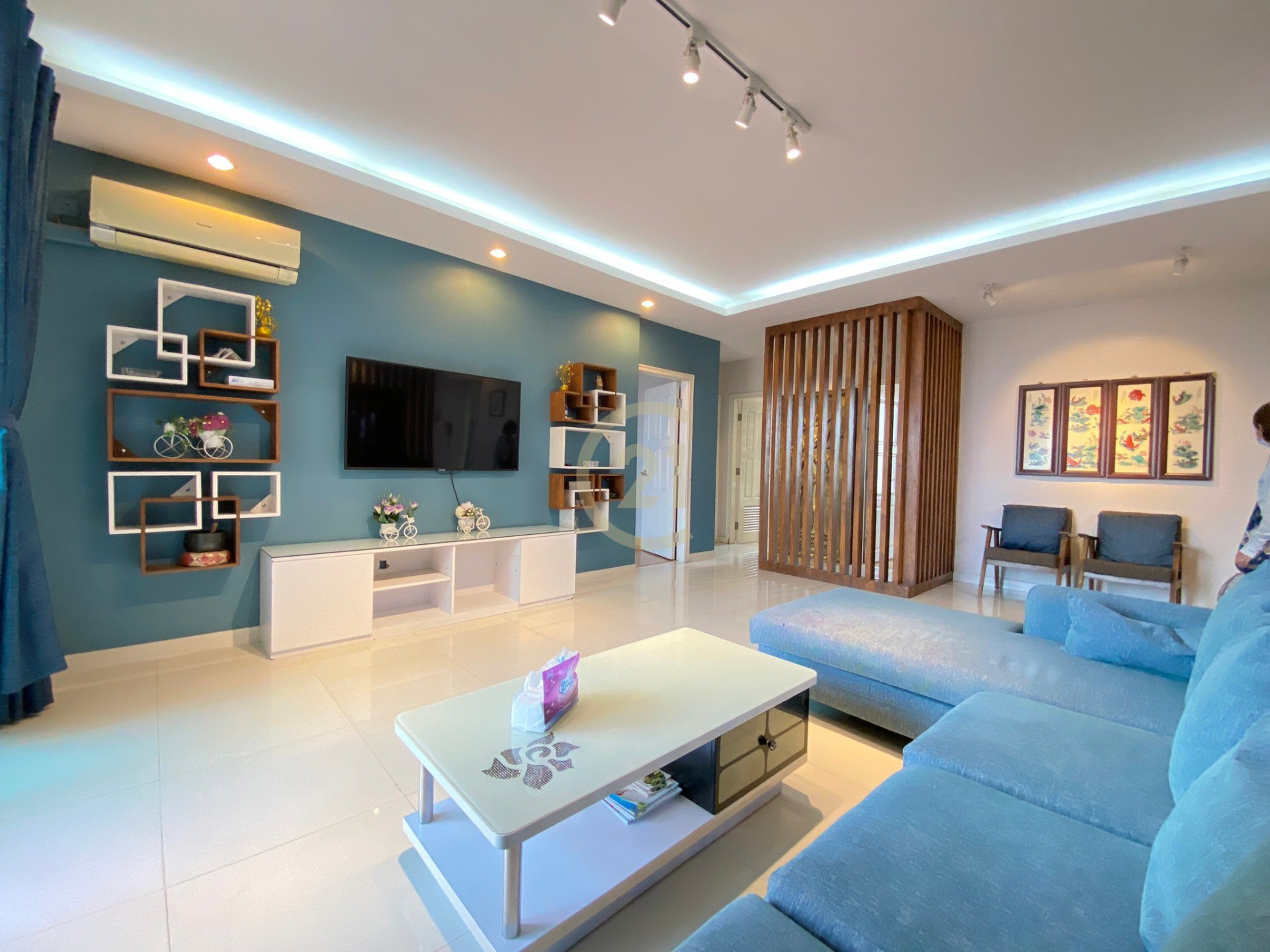 21AF23BC-E362-44B5-ACA7-1B9287321569