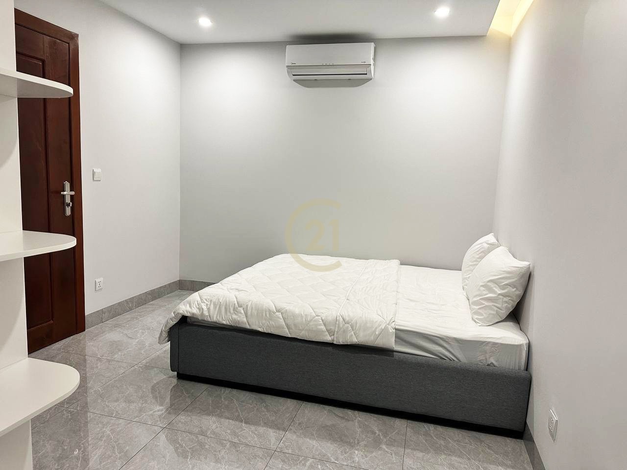 2854B726-D189-486A-B3B9-E511F803CCDA Brand New Two bedroom for rent at 10th floor