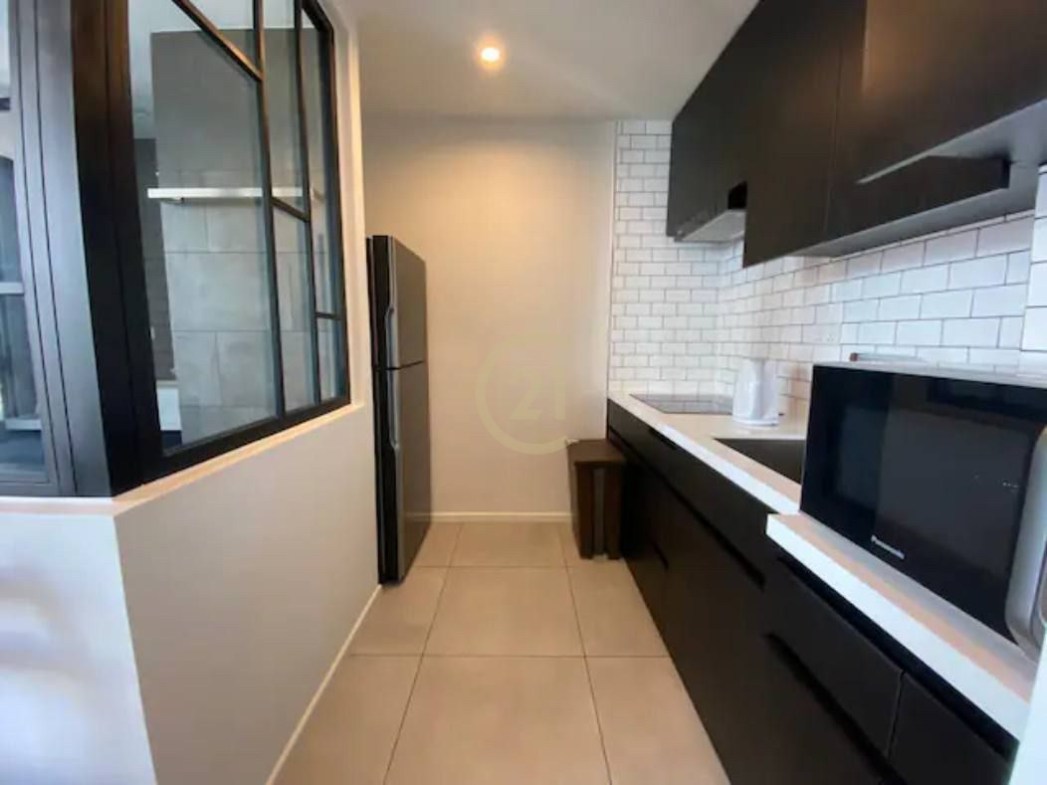 Modern condo with fully furnished