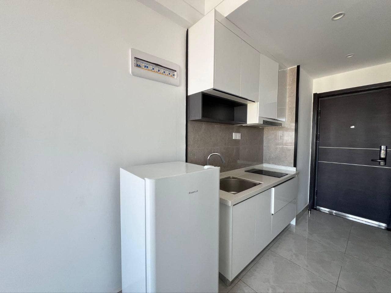 4 NICE ONE BEDROOM FOR RENT