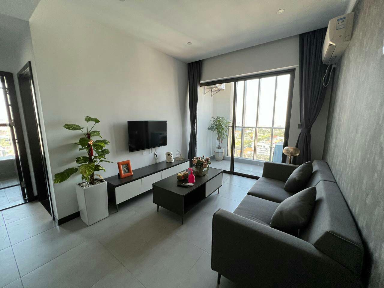 4 LUXERY ONE BEDROOM FOR RENT