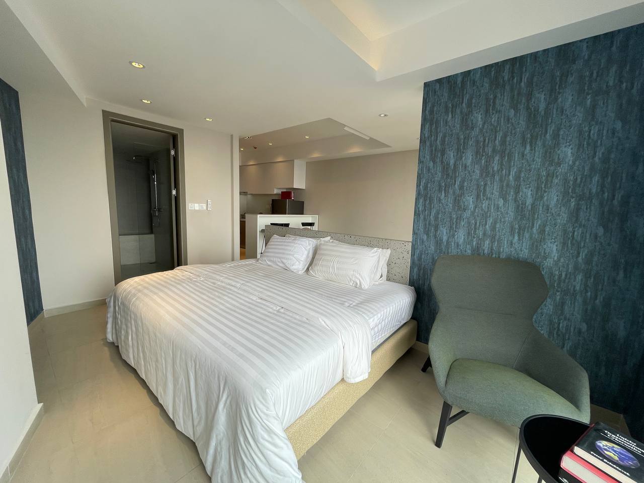 4 BEAUTIFUL ONE BEDROOM FOR RENT