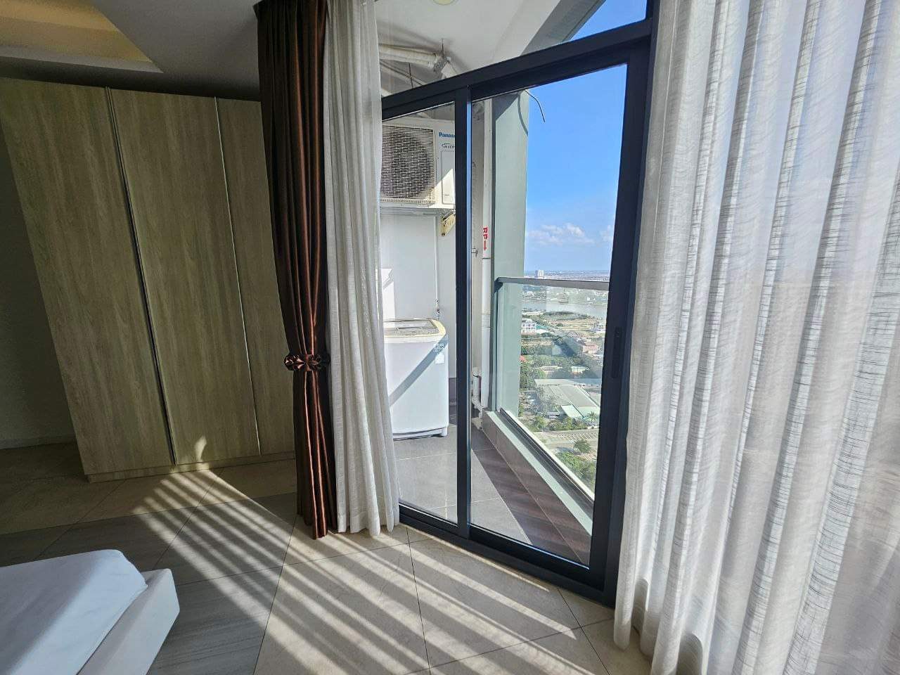 418724891_1989431248124276_7390833653924198011_n New Studio At Penthouse Serviced Apartment for lease