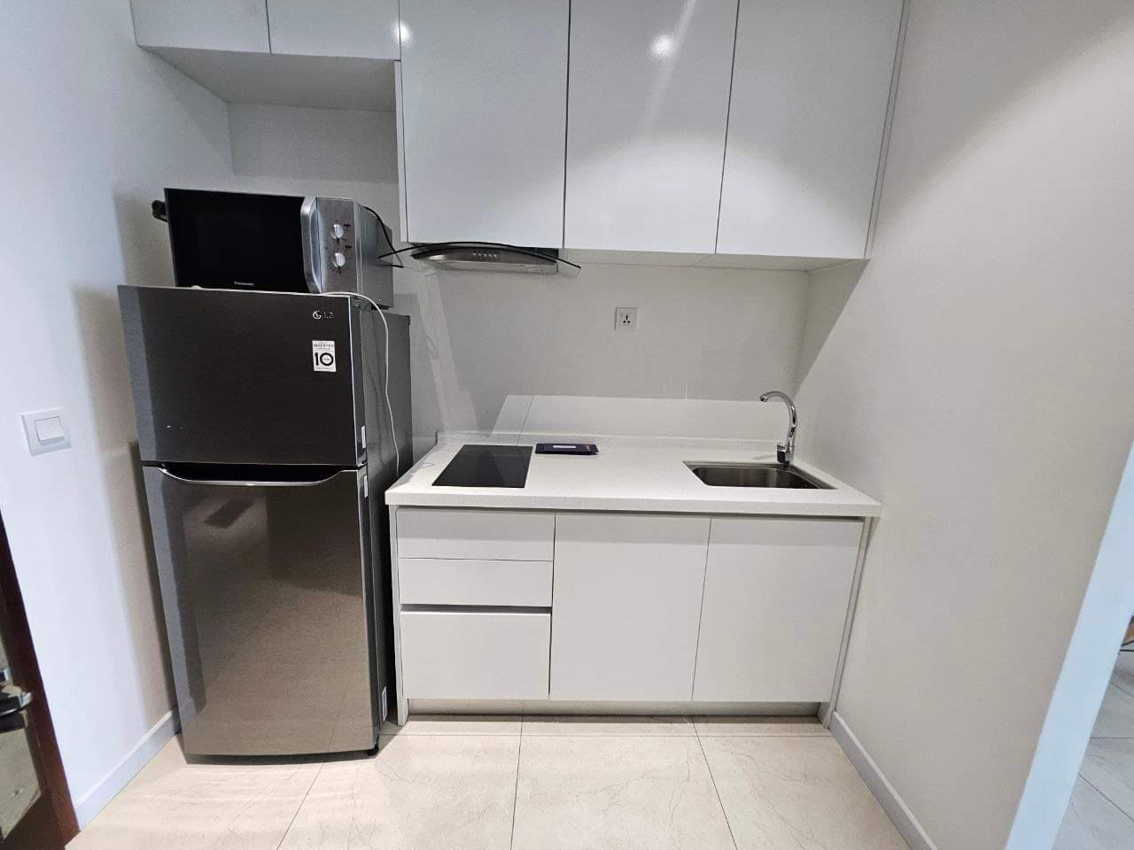 418728667_1989431291457605_2806163424065545931_n New Studio At Penthouse Serviced Apartment for lease
