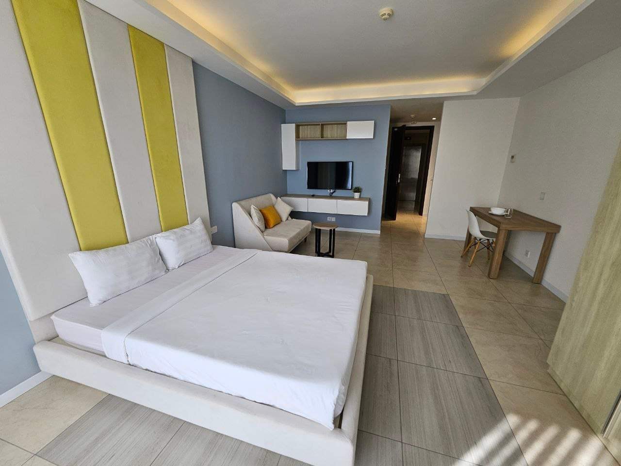418729846_1989431191457615_3668254429120567235_n New Studio At Penthouse Serviced Apartment for lease