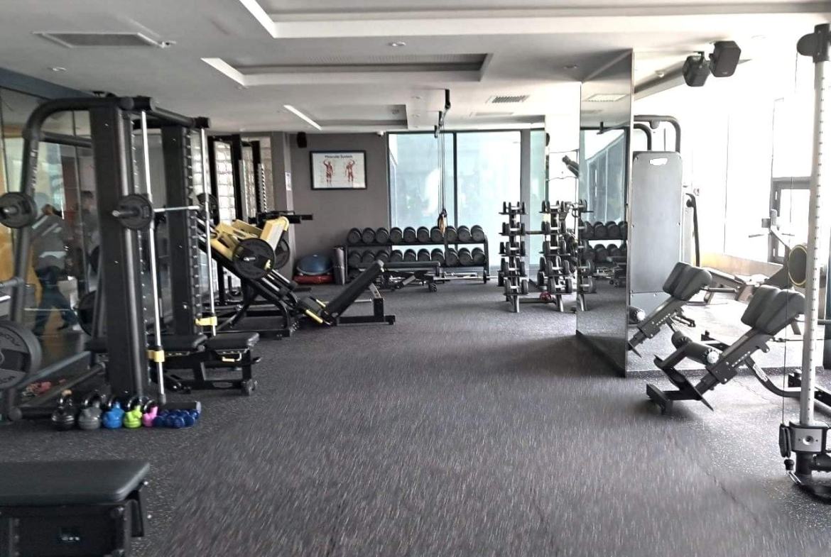 New Studio At Penthouse Serviced Apartment for lease