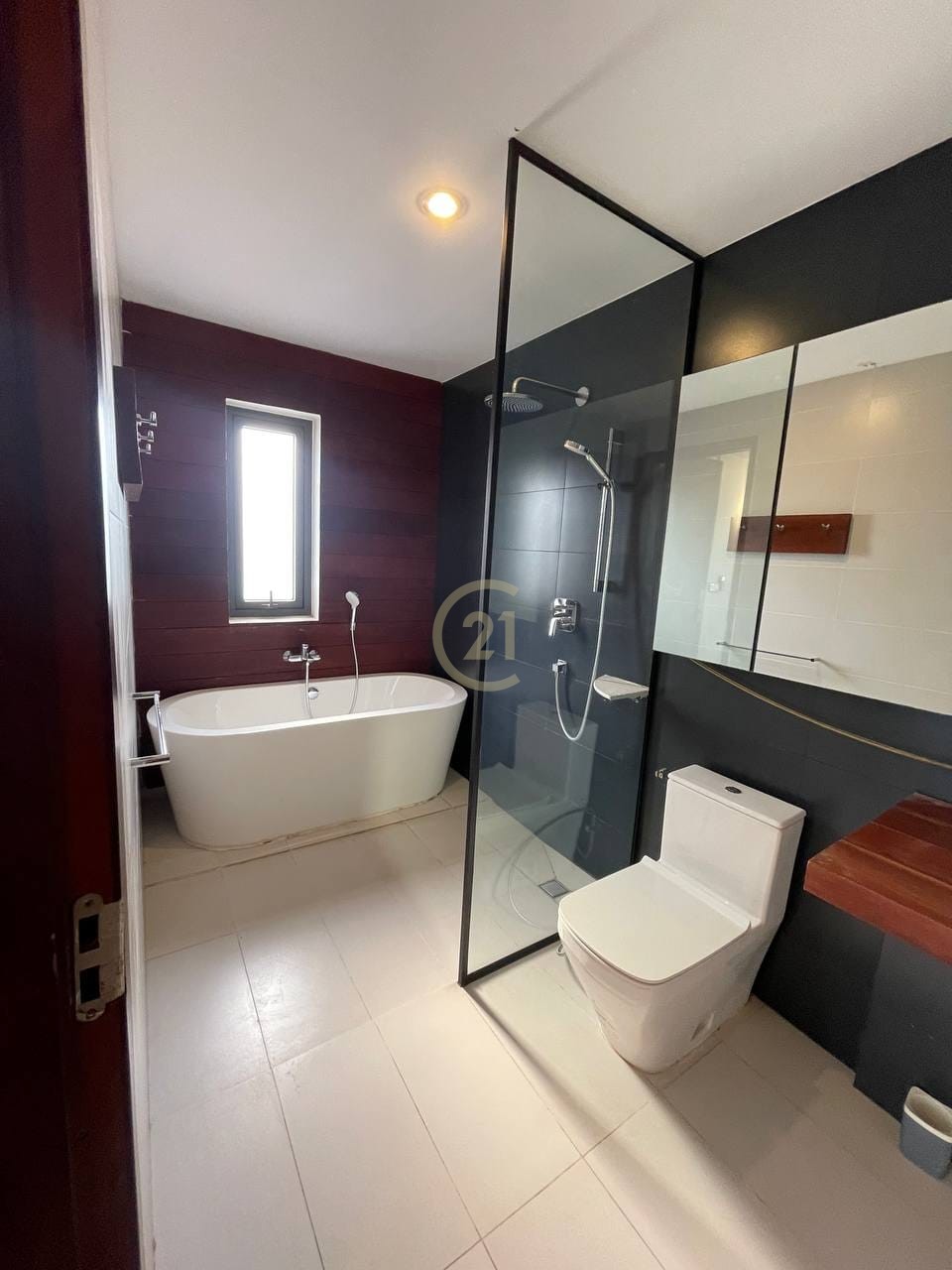 Two bedroom top floor apartment for rent in boeng trabek area