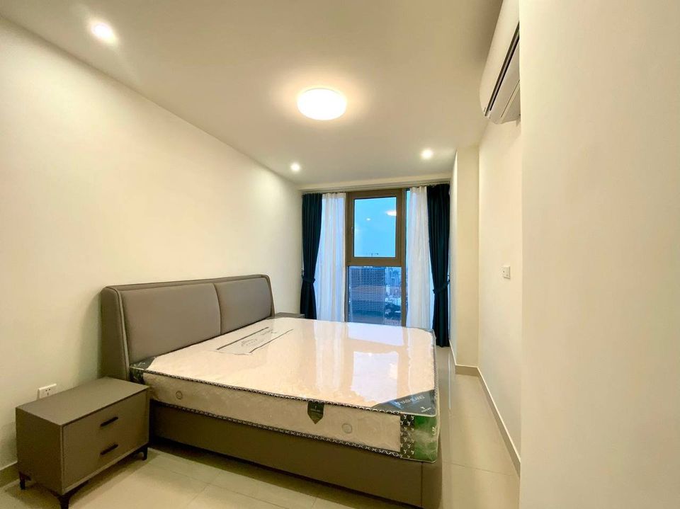 5 LUXERY THREE BEDROOM FOR RENT