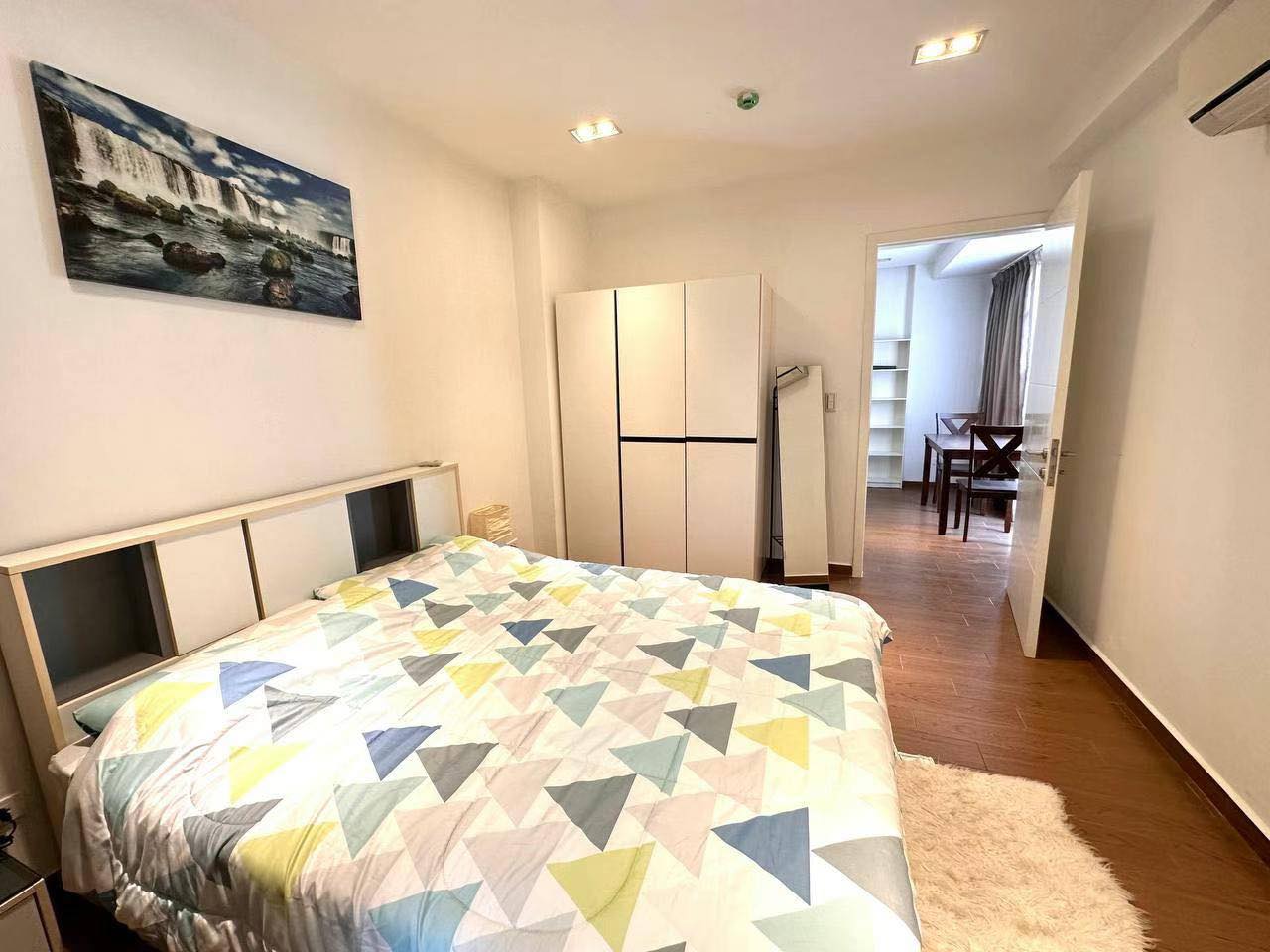 MODERN ONE BEDROOM FOR RENT