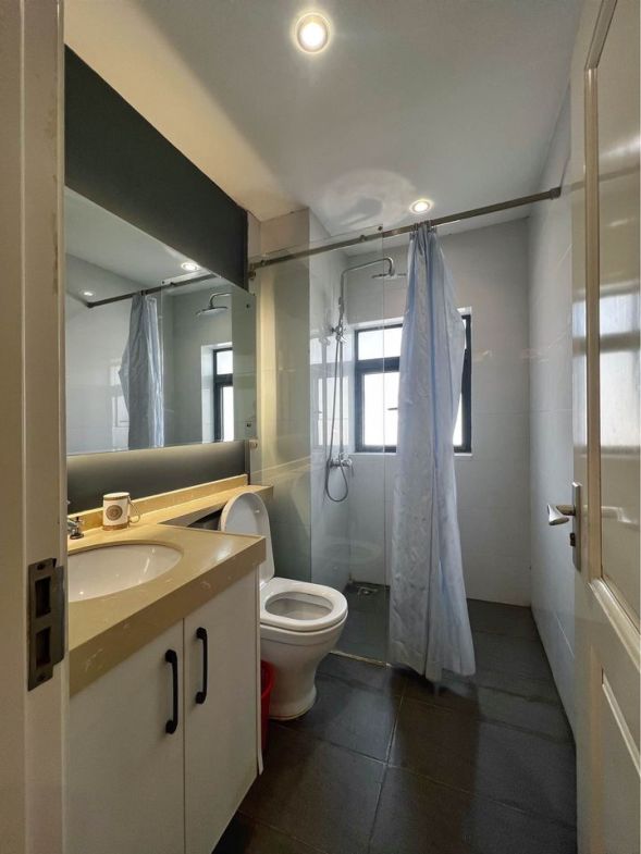 MODERN TWO BEDROOM FOR RENT
