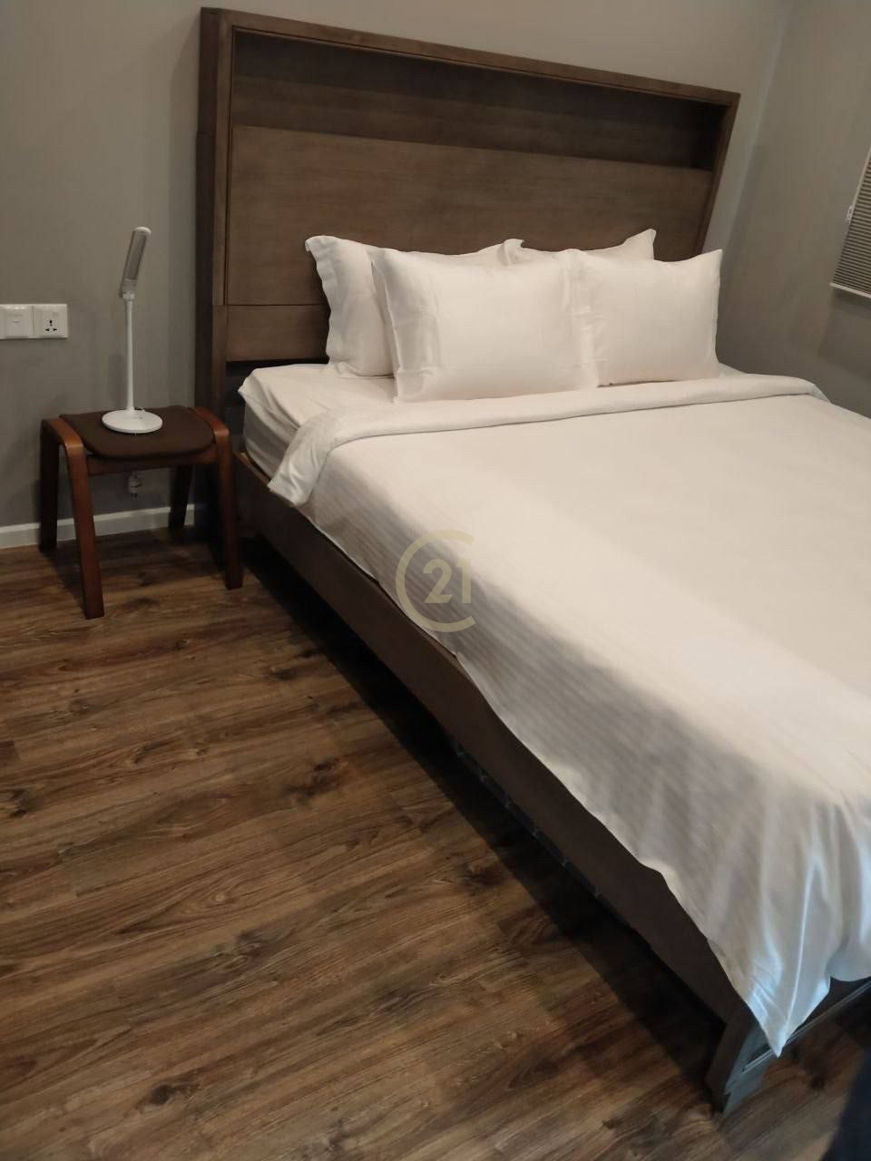 696B673C-E0A1-47E1-90B2-A2C204B48A79 Modern condo with fully furnished