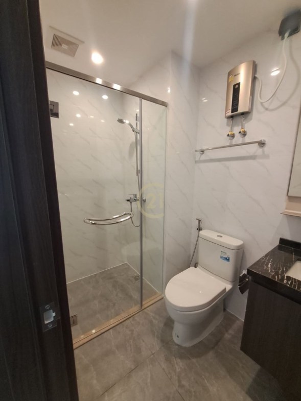 New Modern condo for rent in BKK1